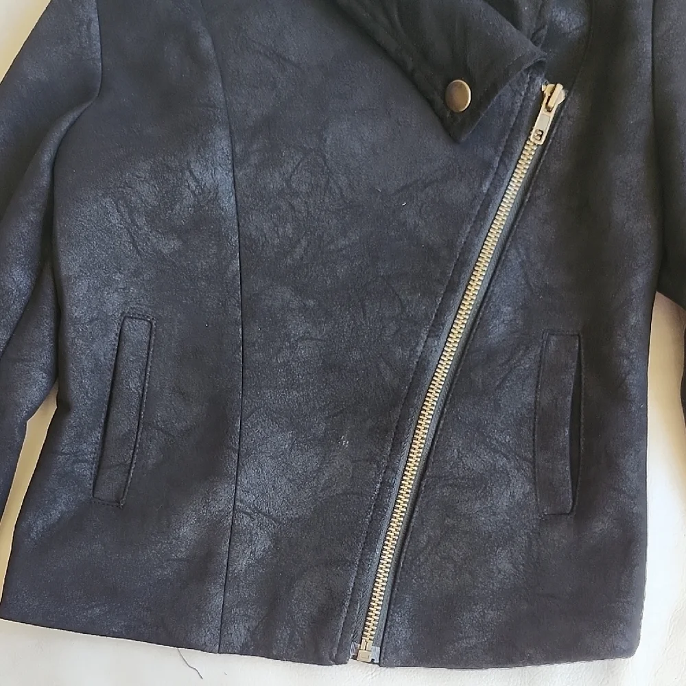 Mia Joy elegant black